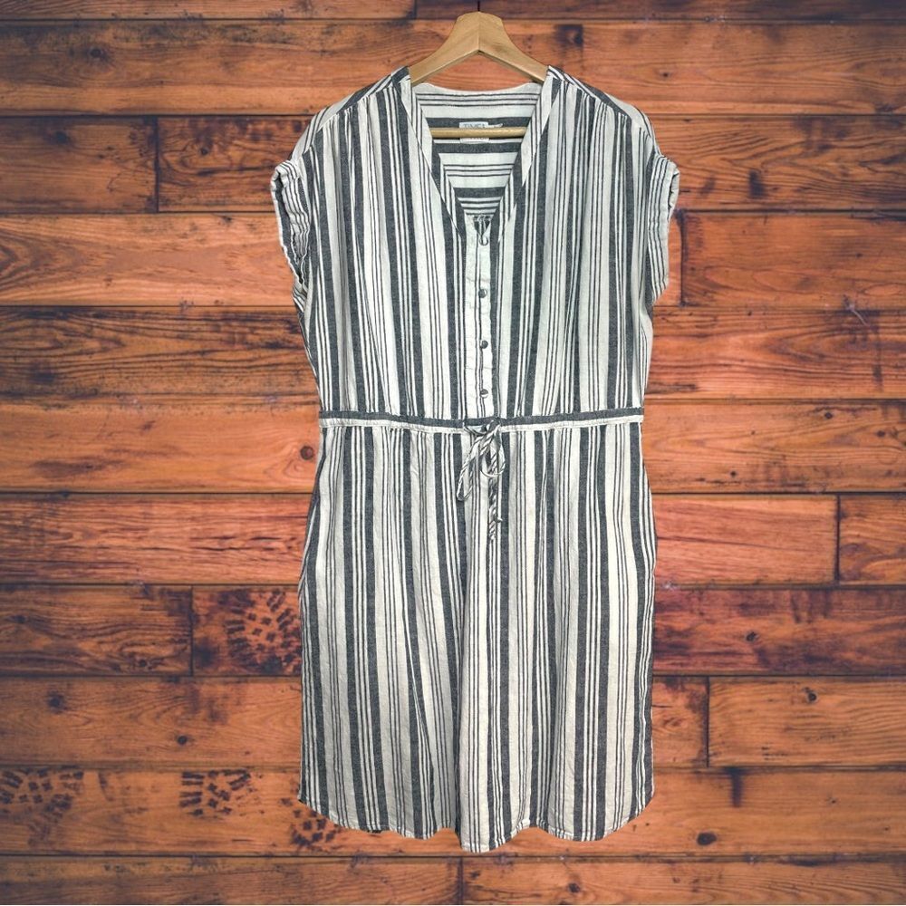Striped Button-Front Tie-Waist Women's Dress - Black & White